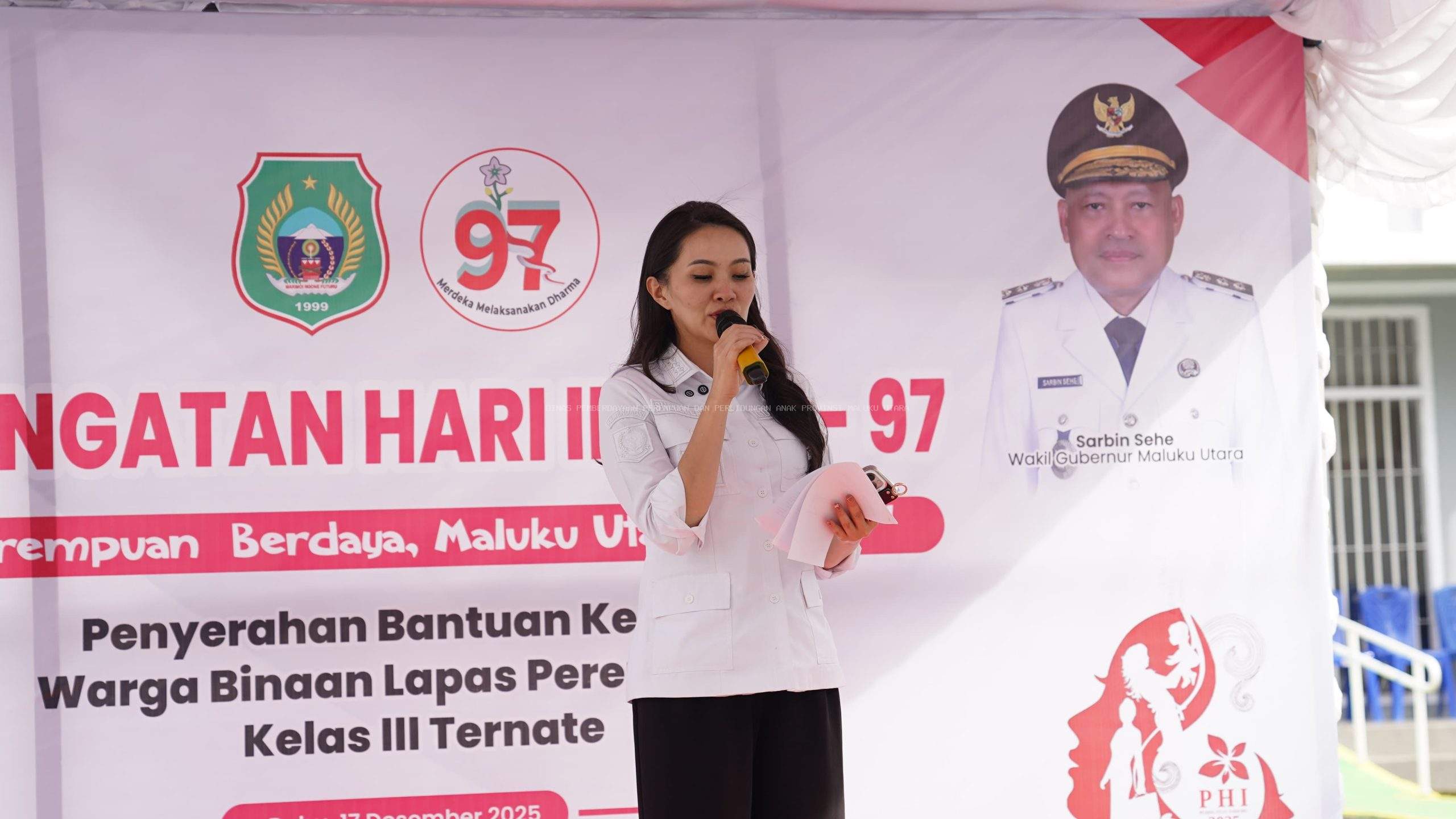 Gubernur Sherly Salurkan Bantuan dan Beri Motivasi ke Warga Binaan di Hari Ibu ke 97